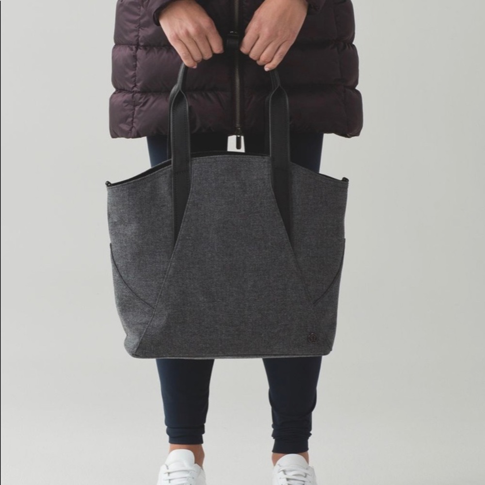 lululemon all day tote mini- grey/black